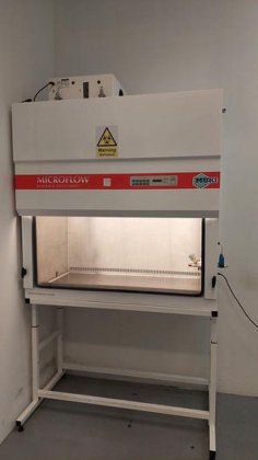 Microflow 1.2 m Class II Safety Cabinet