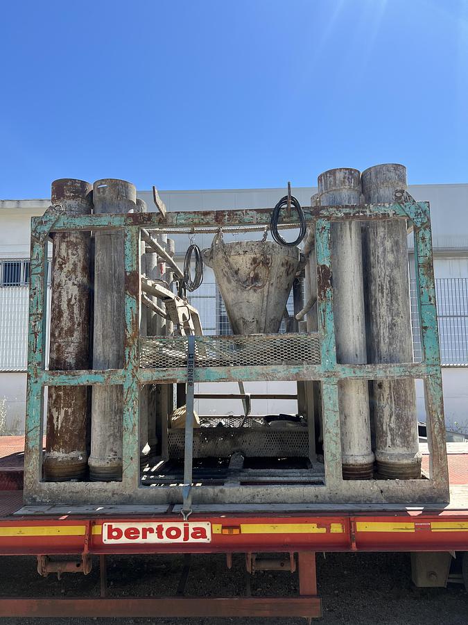 Concrete placing pipe set 40 m